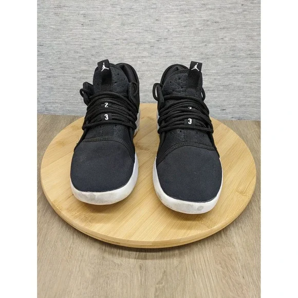 Nike Air Jordan First‎ Class Basketball Shoes Sneakers Black Athletic Size 5Y - Picture 2 of 10